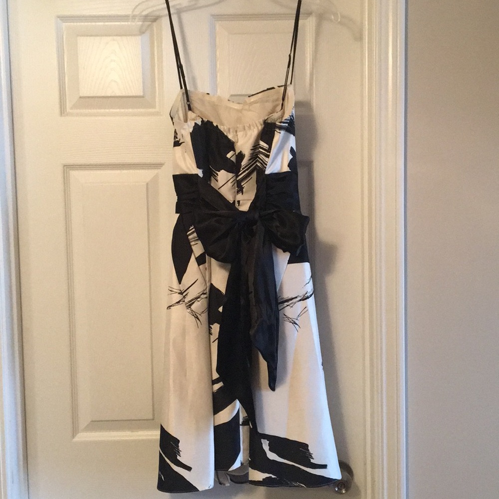 Dress - Picture 3 of 6